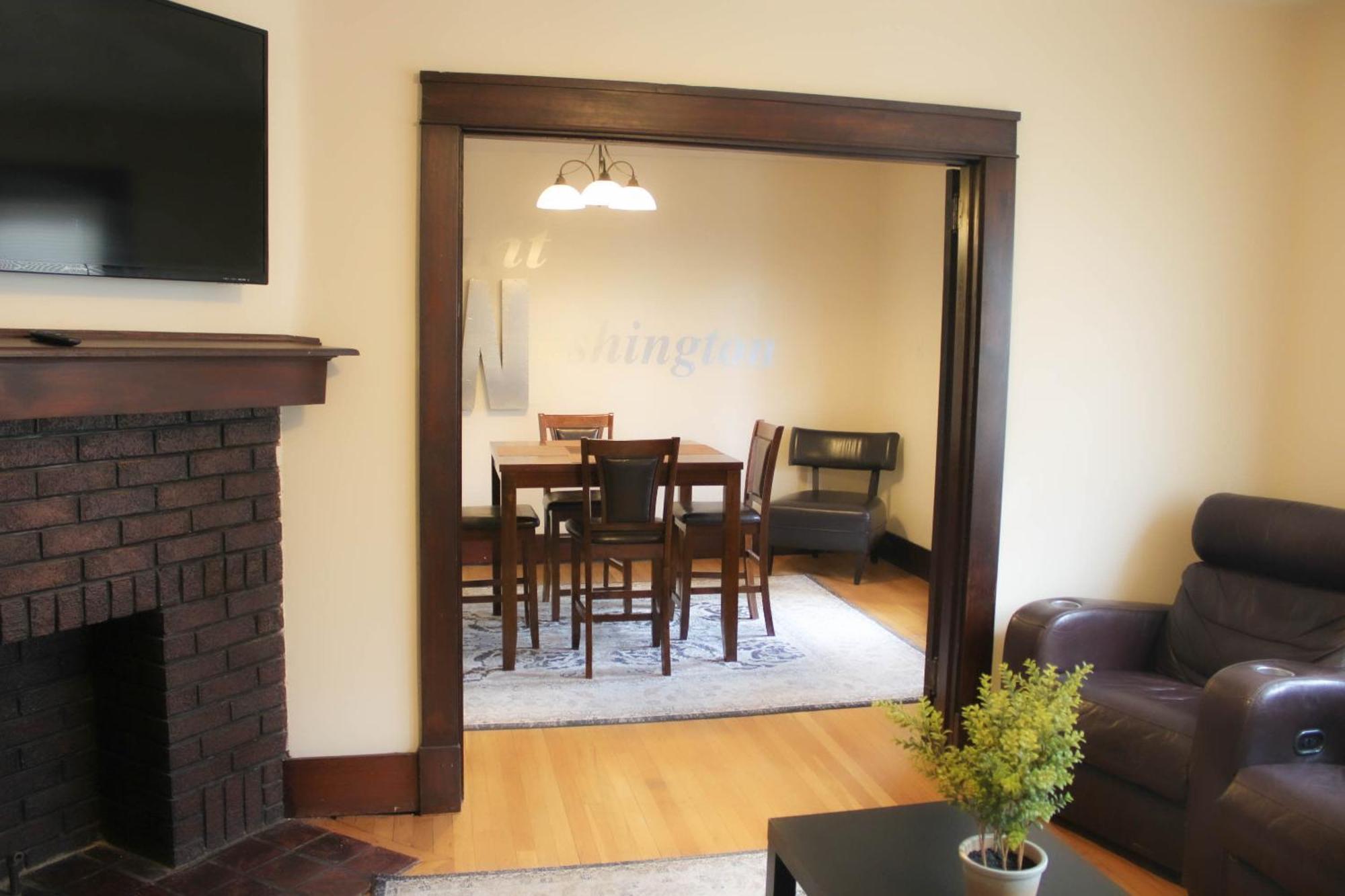 Comfy And Spacious 3 Bedroom - Easy City Access Pittsburgh Exterior photo